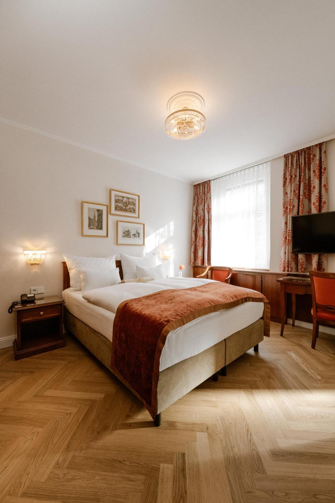 Stefanie - Vienna's Oldest 4* Wiedeń