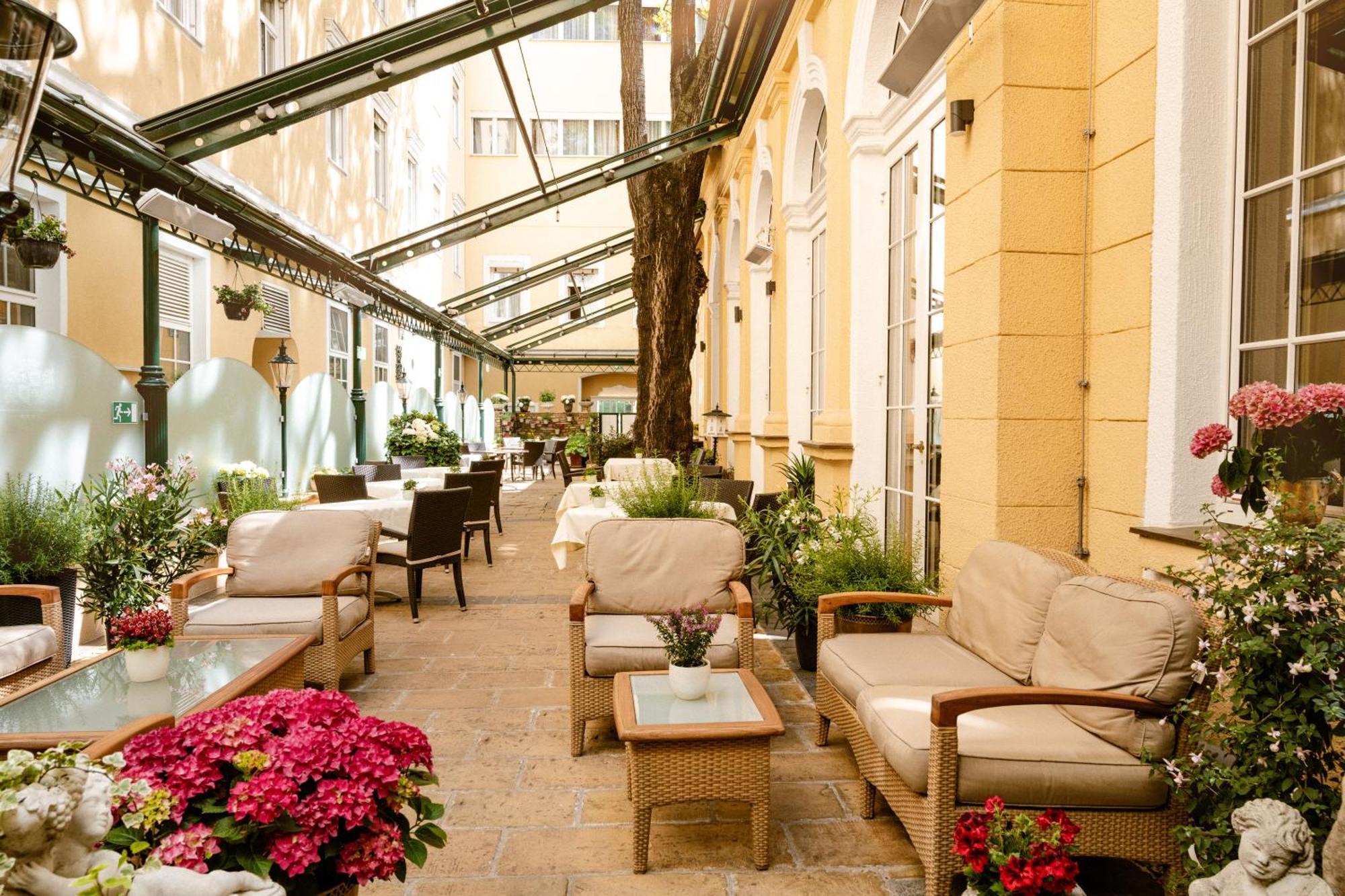 Stefanie - Vienna's Oldest 4* Wiedeń